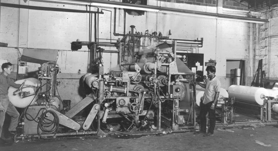 1945-1957-BubbleWrapMachine