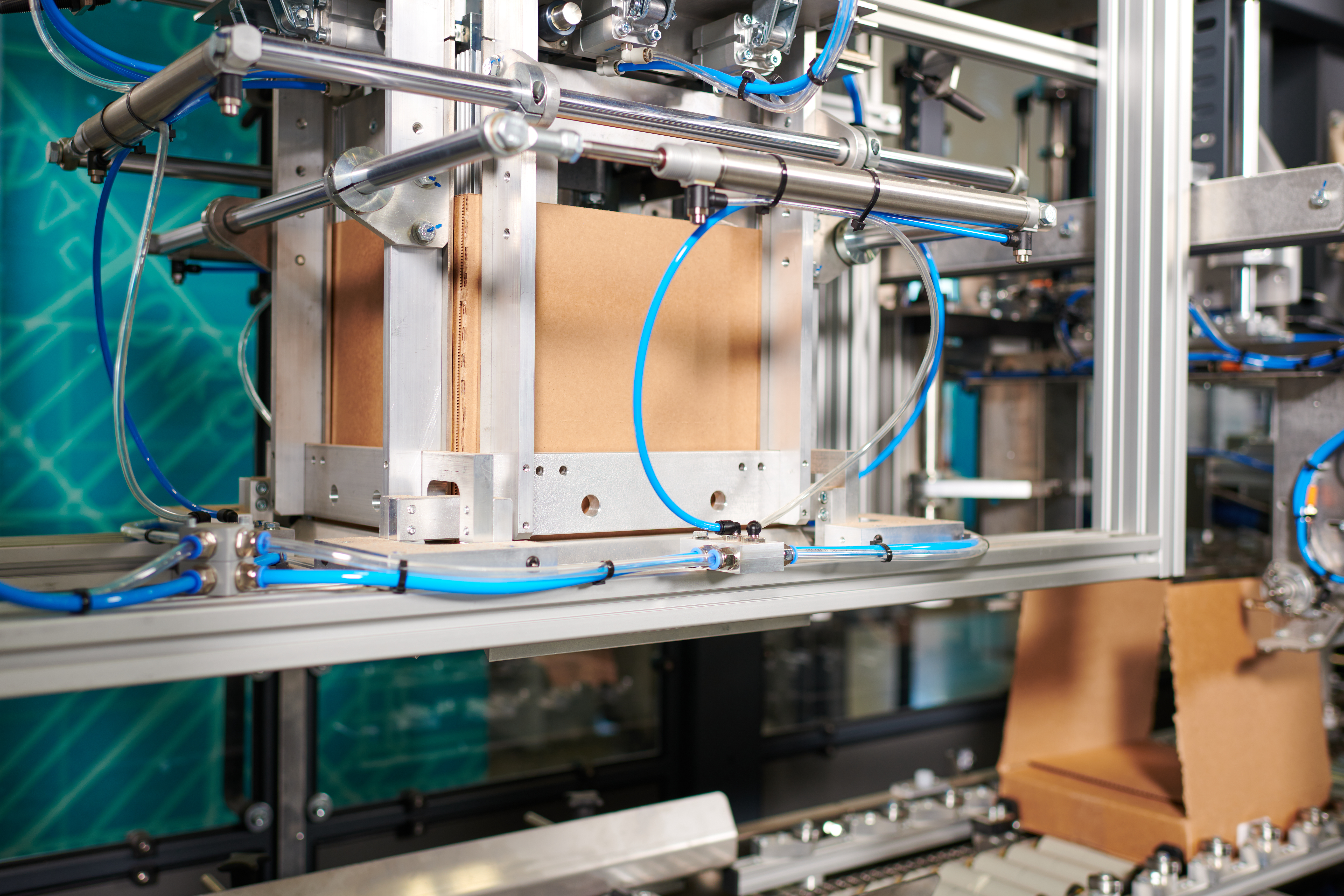 ecube-operation-close-up-warehouse-2-cf
