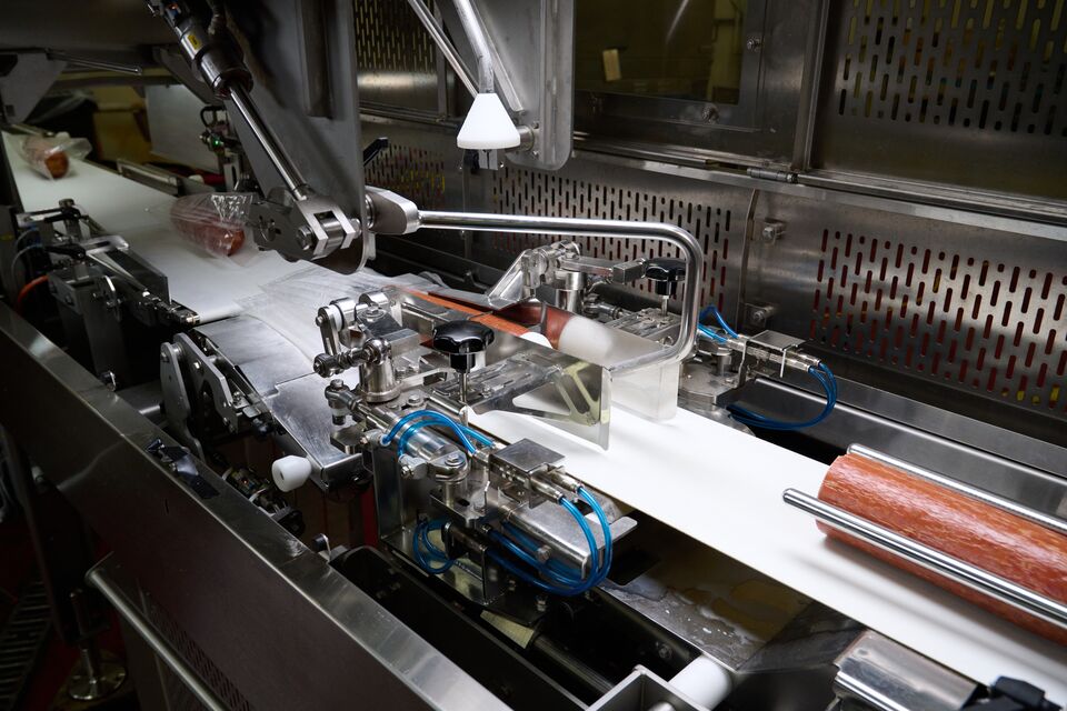 BL75-automated-bag-loader-pepperoni-13
