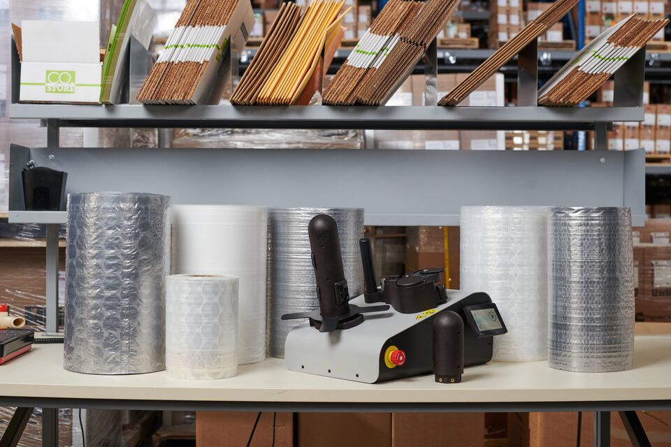 bwib-inflator-family-tabletop-warehouse-packstation-1-cf