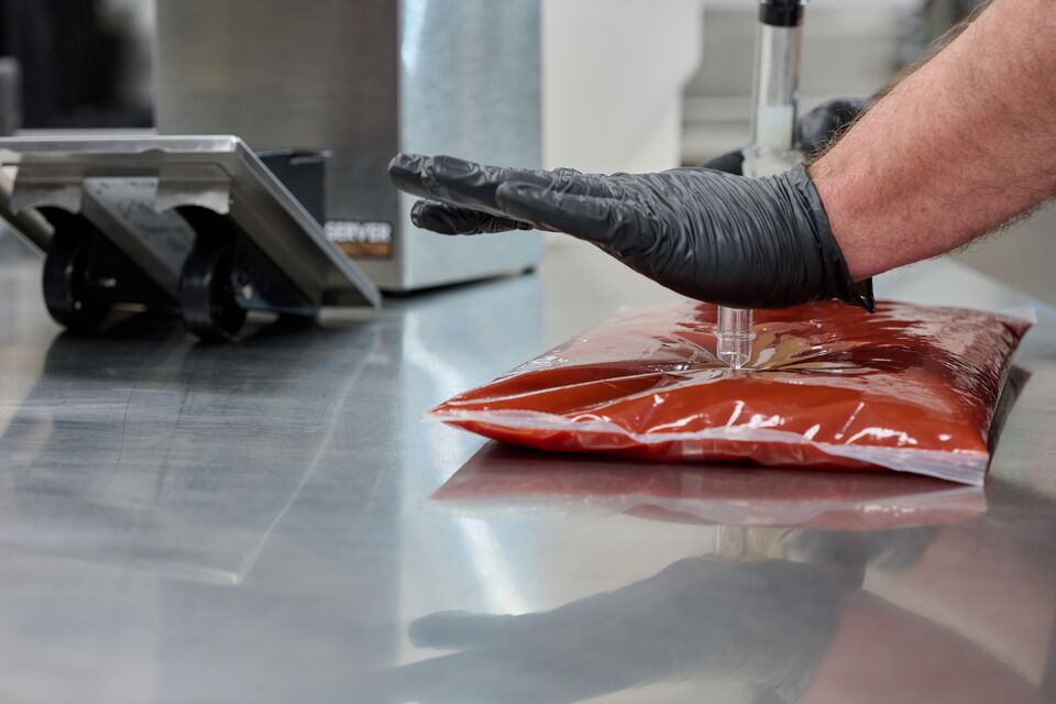 Liquid-Pouch-with-Fitment-Assembly_04