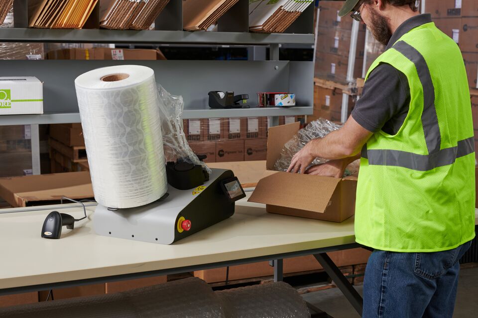bwib-inflator-xl-premium-tabletop-warehouse-operator-3-cf