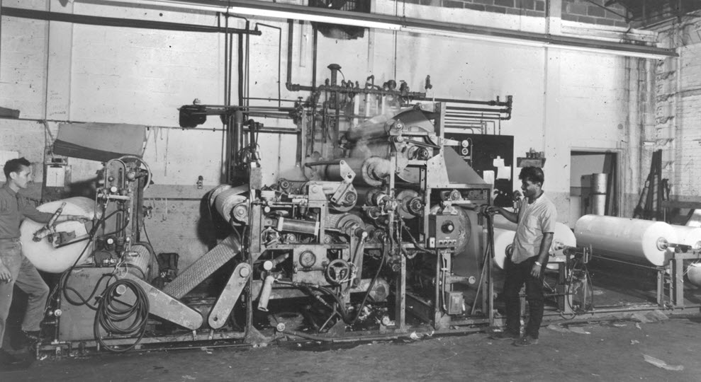 1945-1957-BubbleWrapMachine