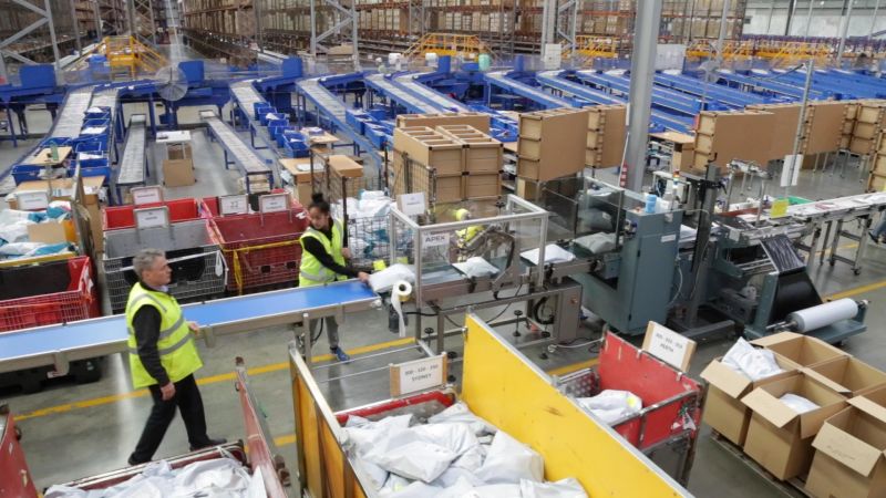 godown-with-boxes