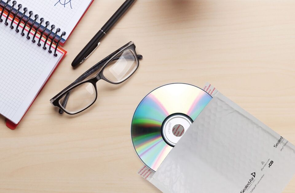 cushioned-poly-mailer-disc-1280x839