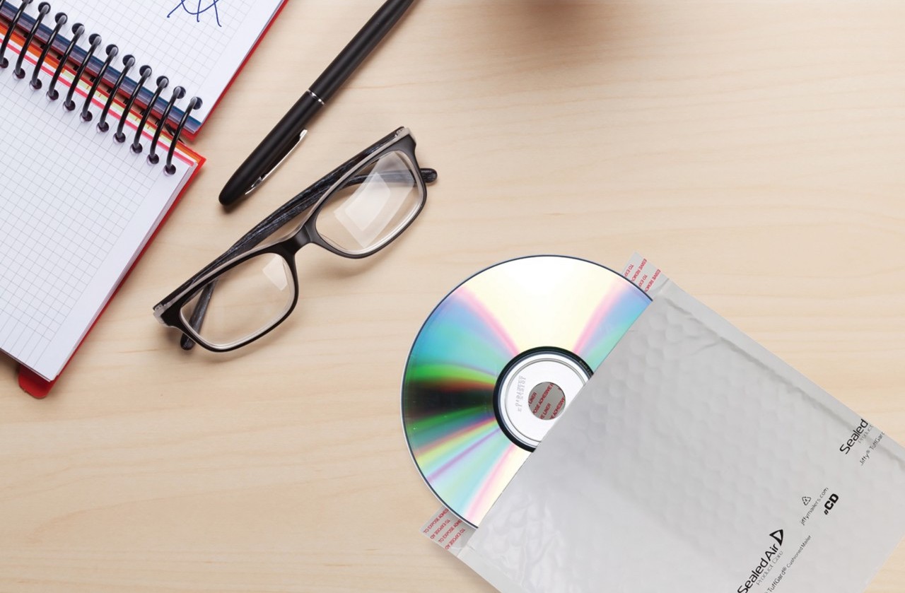 cushioned-poly-mailer-disc-1280x839