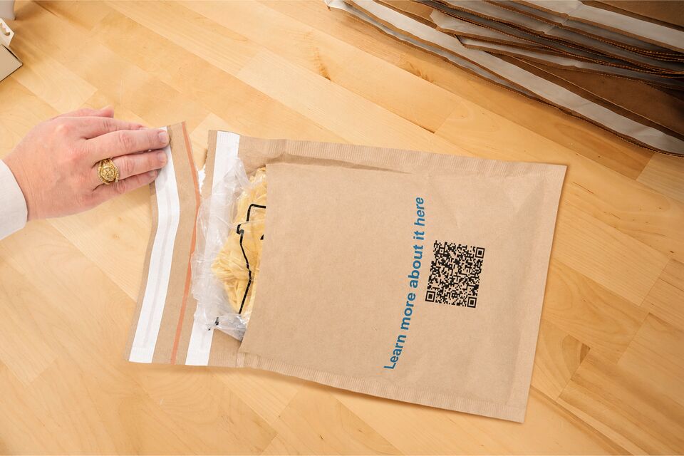 PP-260512-Mailers-JiffyEmbossed-Somtas-17