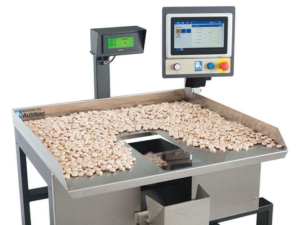Accu-Scale-220-with-wooden-chips-cropped
