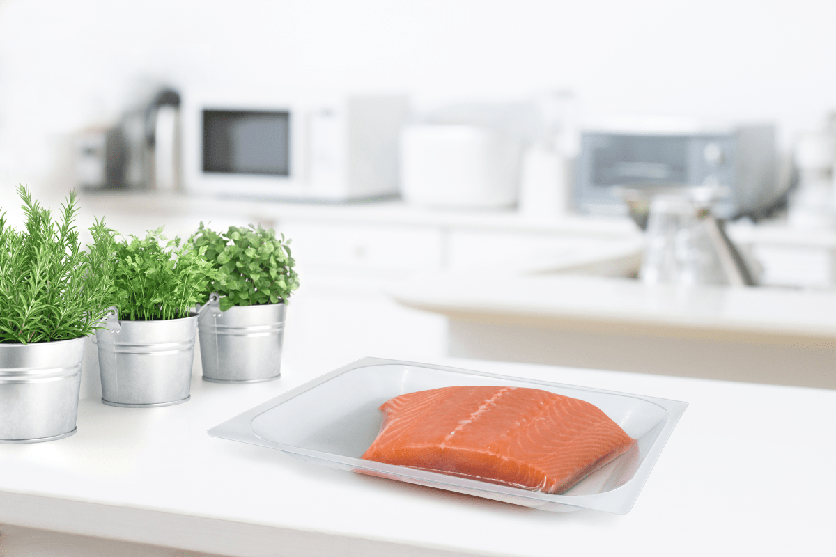 FSF_Plantic_Salmon_Kitchen_NA18-1