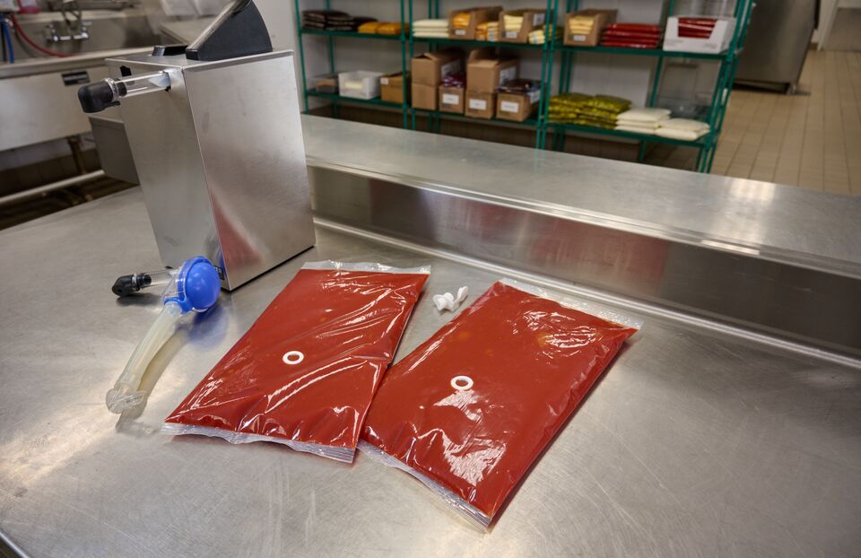 Liquid-Pouch-with-Fitment-Glamour_05