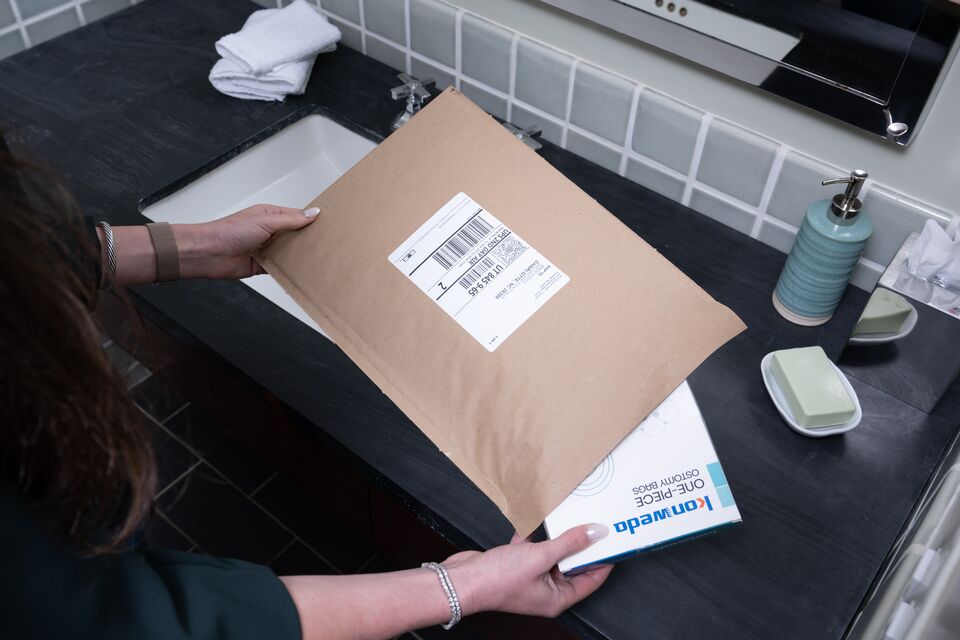 healthcare-paper-bubble-mailer-1