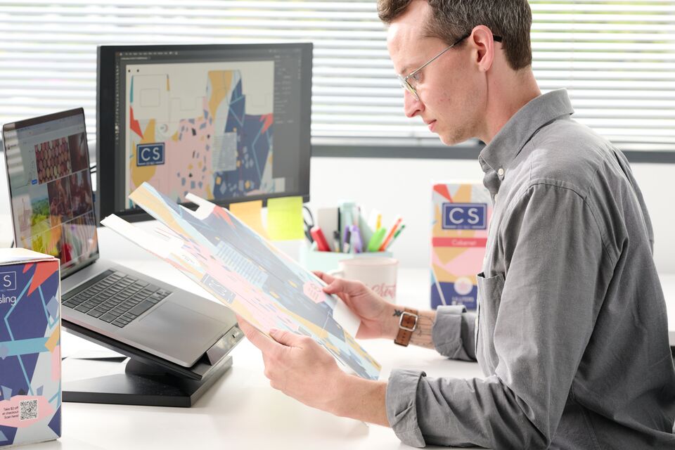smart-pack-design-services-protective-desk-05